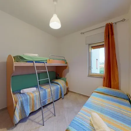 Apartment Grosse In Mit Grill Und Garten Balestrate